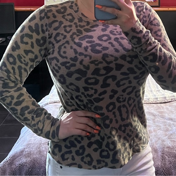 FOREVER 21 Top - Picture 1 of 4